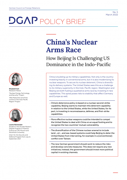 define nuclear arms race